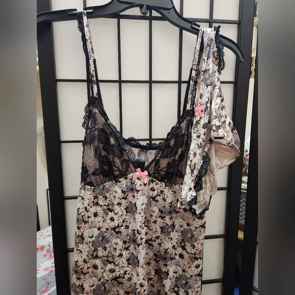 VS Intimates 2pcs - Picture 4 of 5